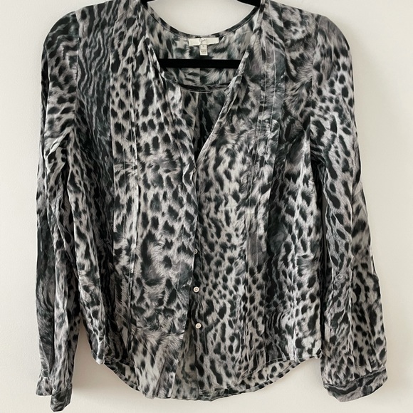 JOIE Animal Print Blouse Size Small - Picture 7 of 8